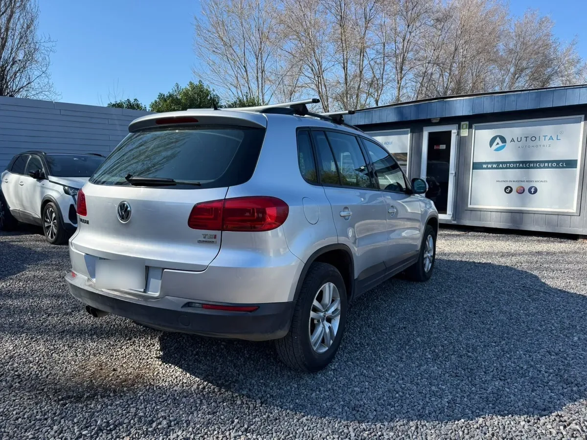 VOLKSWAGEN TIGUAN  año 2014
