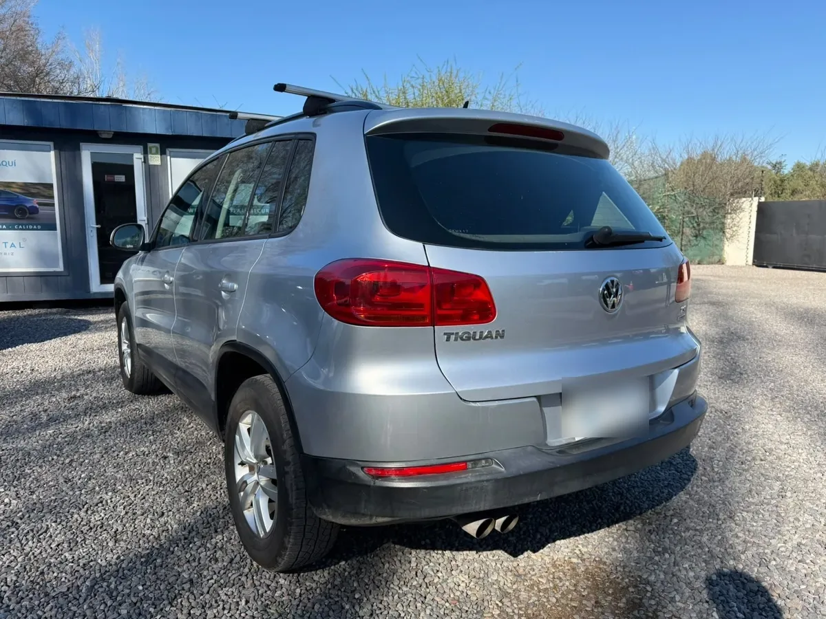 VOLKSWAGEN TIGUAN  año 2014