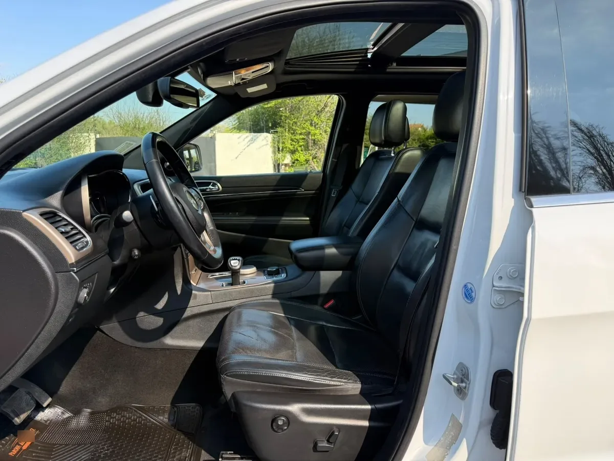JEEP GRAND CHEROKEE  año 2016