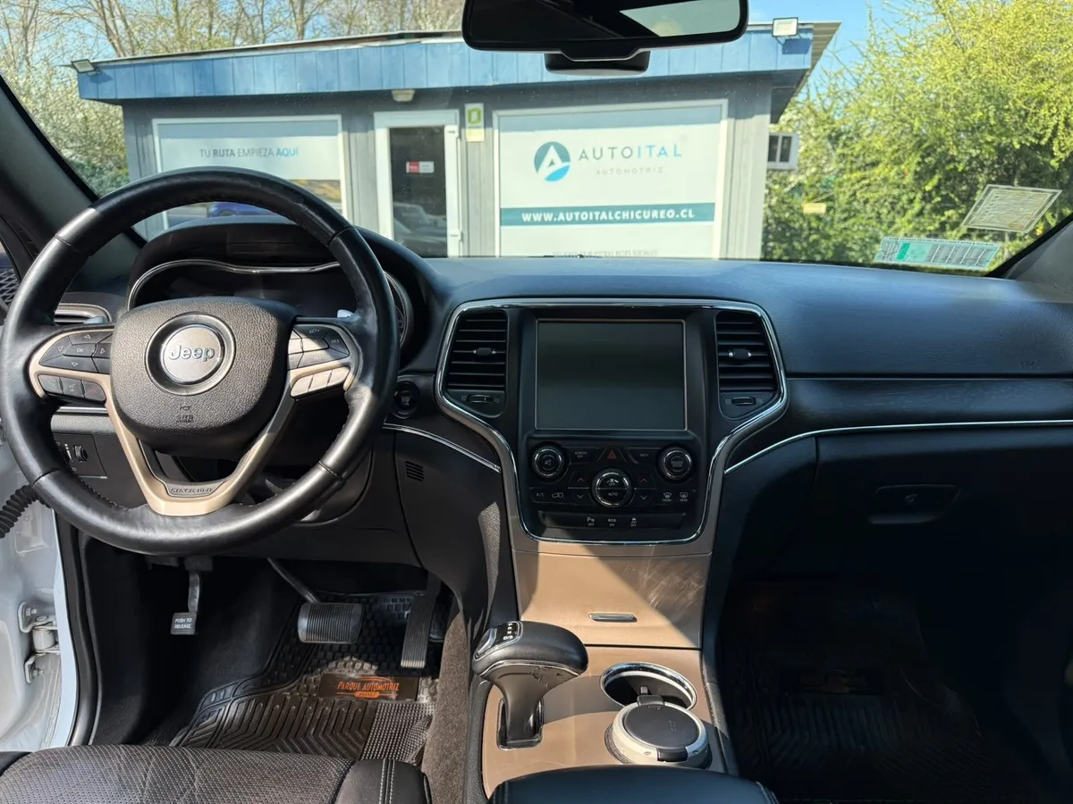JEEP GRAND CHEROKEE  año 2016