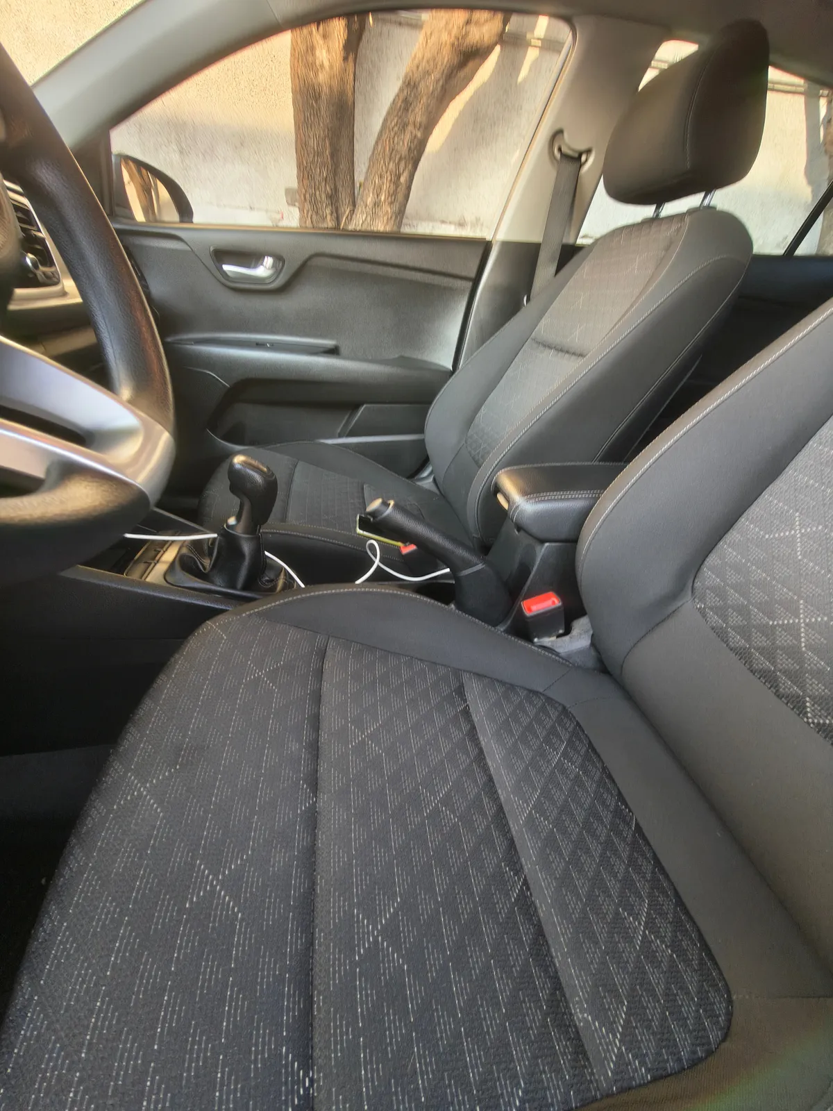 KIA MOTORS RIO 4 Rio 4 Lx 1.4l 6mt Ac año 2022