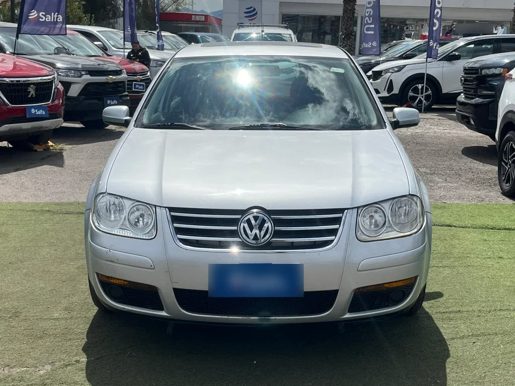 Volkswagen Bora 2.0 Trendline Mt año 2011