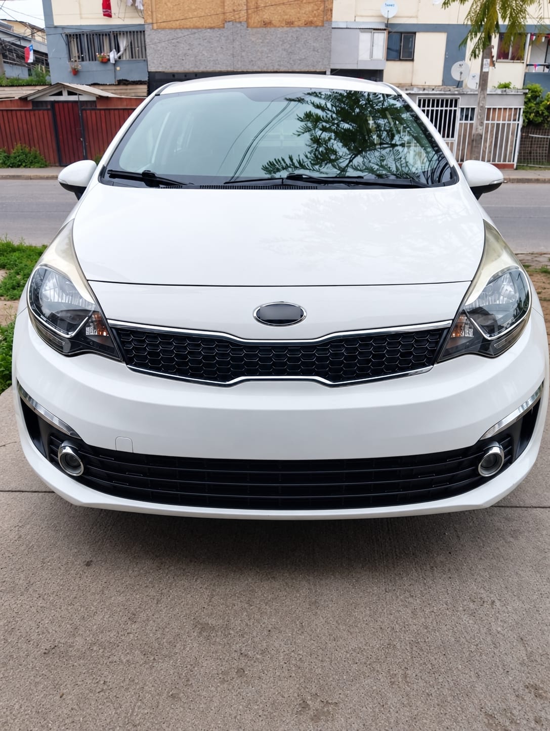 KIA MOTORS RIO 4 1.4 Ex 4 6at Full año 2017