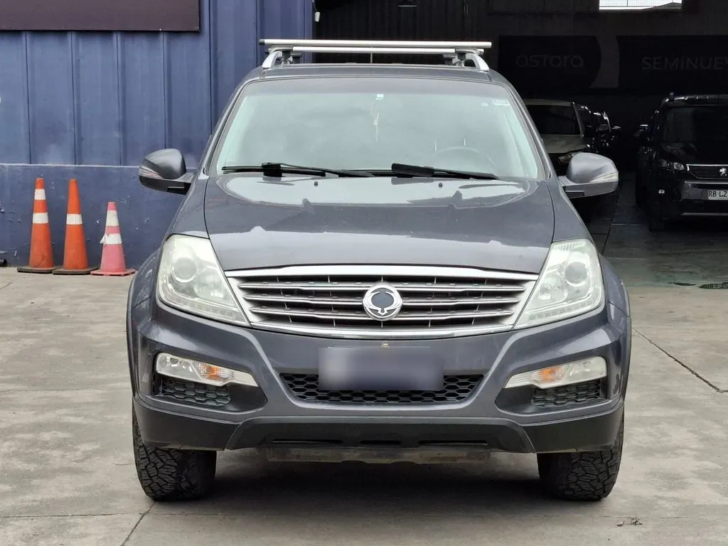 Ssangyong Rexton 2.0 Diesel 2wd Mt 5p año 2016
