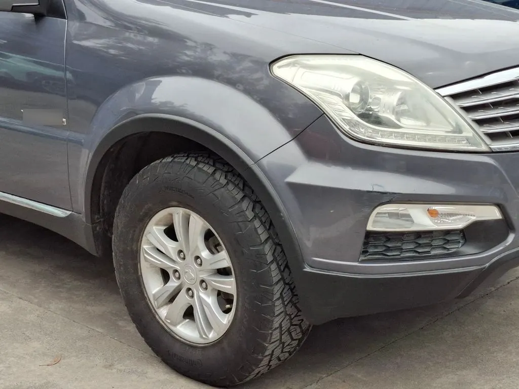 Ssangyong Rexton 2.0 Diesel 2wd Mt 5p año 2016