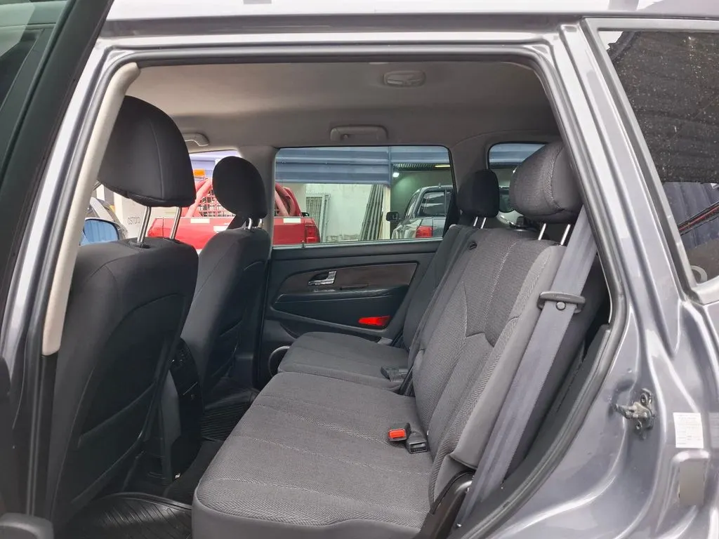 Ssangyong Rexton 2.0 Diesel 2wd Mt 5p año 2016