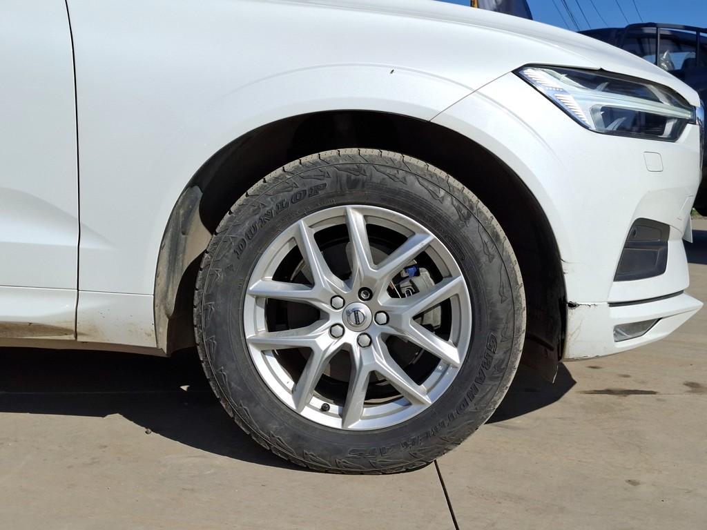 Volvo Xc60 2.0 D4 Diesel Kinetic 4x4 At 5p año 2018