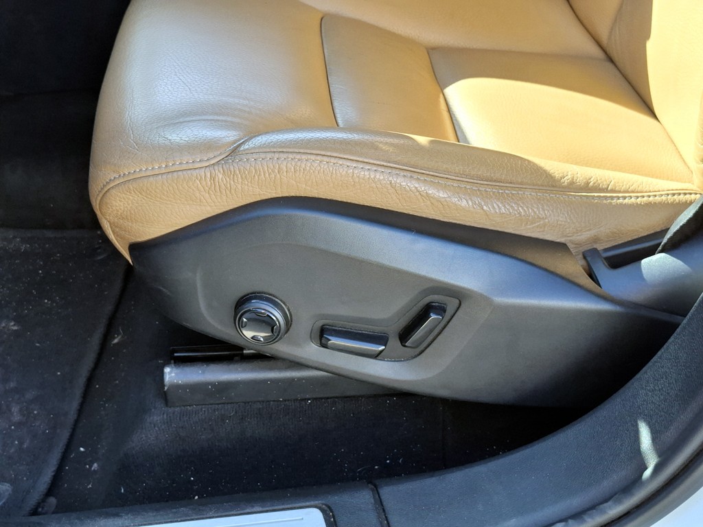 Volvo Xc60 2.0 D4 Diesel Kinetic 4x4 At 5p año 2018