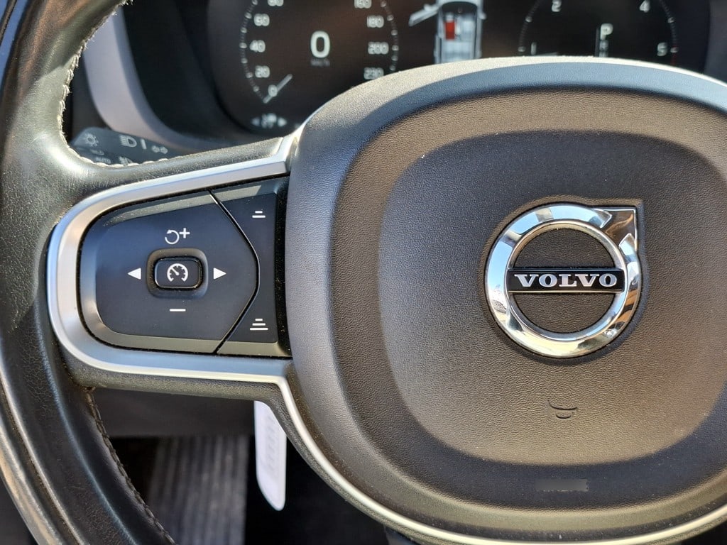 Volvo Xc60 2.0 D4 Diesel Kinetic 4x4 At 5p año 2018
