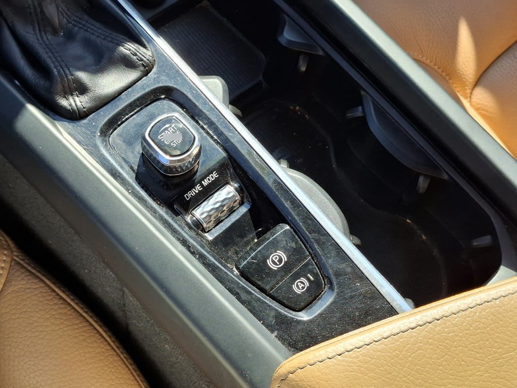 Volvo Xc60 2.0 D4 Diesel Kinetic 4x4 At 5p año 2018