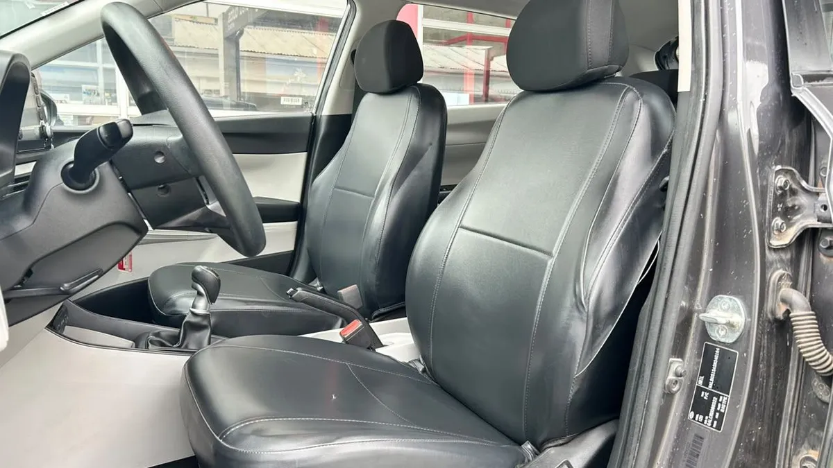 Hyundai I20 1.4 Plus Fl Bi3 4x2 Hb Mt 5p año 2025