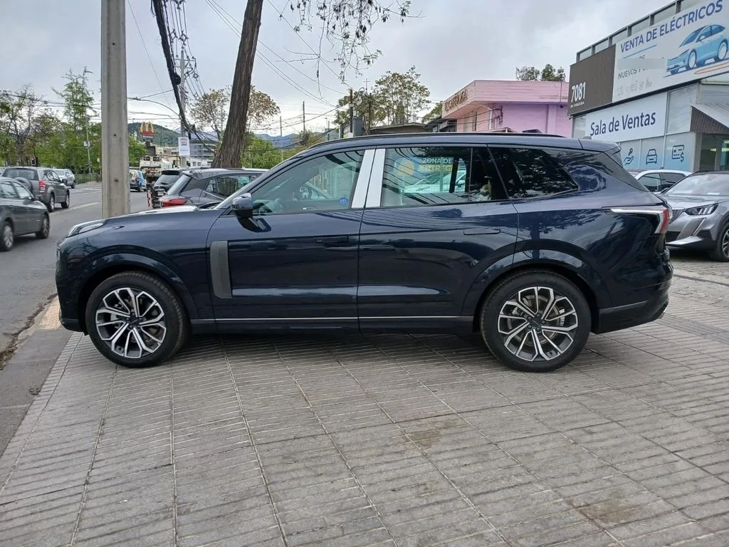 Lynk&Co 09 09 Halo 2.0t Hibrido año 2027
