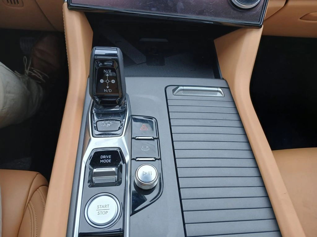 Lynk&Co 09 09 Halo 2.0t Hibrido año 2027