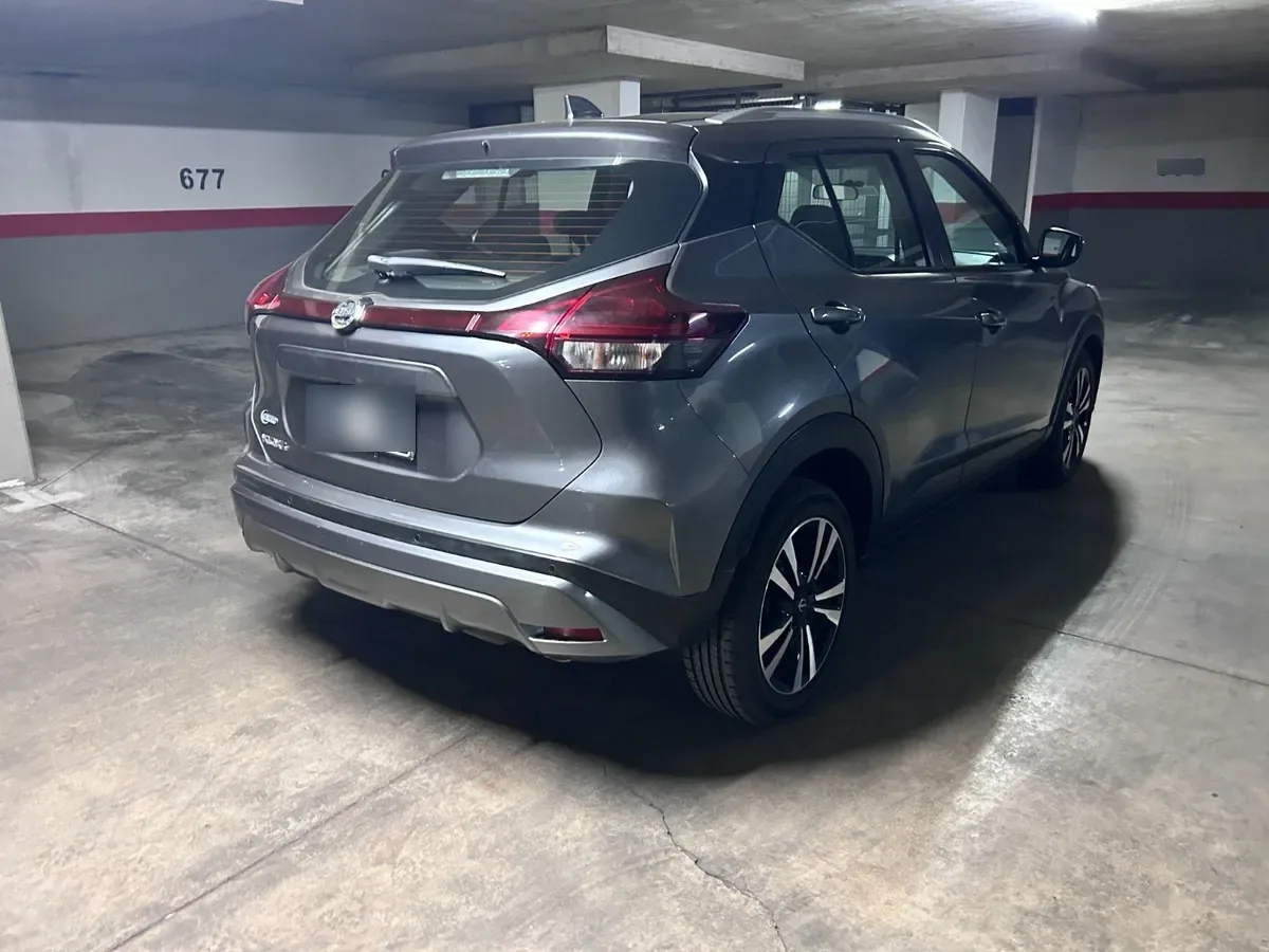 NISSAN KICKS  año 2024
