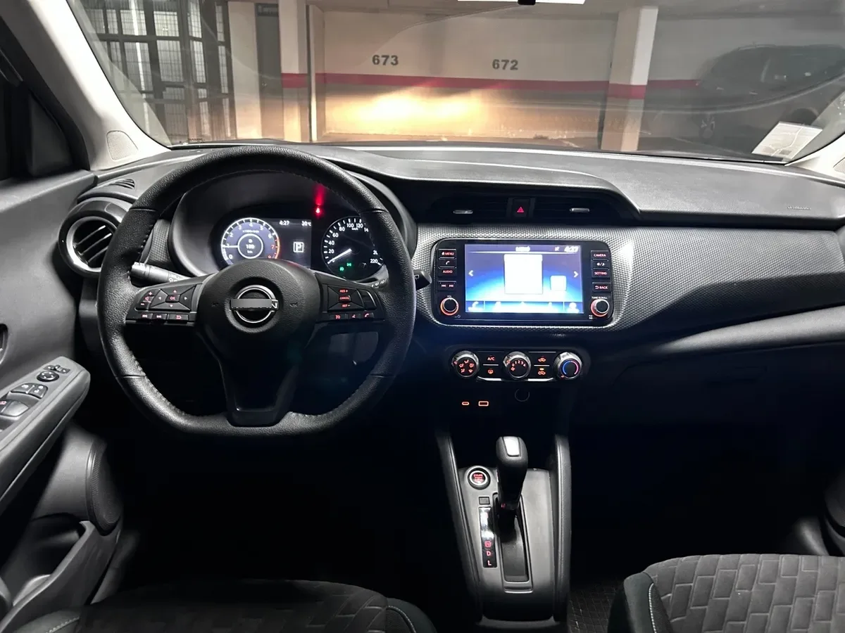 NISSAN KICKS  año 2024