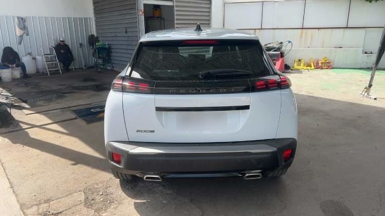 Peugeot 2008 1.2 Active Pack Puretech 130hp 4x2 Mt 5p año 2025