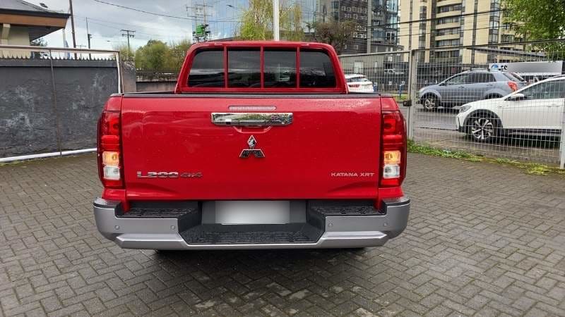 Mitsubishi L200 2.4 Katana Xrt Diesel 4x4 Dob. Cab. Euri6 Mt 4p año 2026