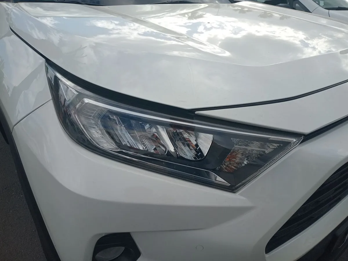 Toyota Rav 4 2.0 Xle 4x2 Cvt At 5p año 2020