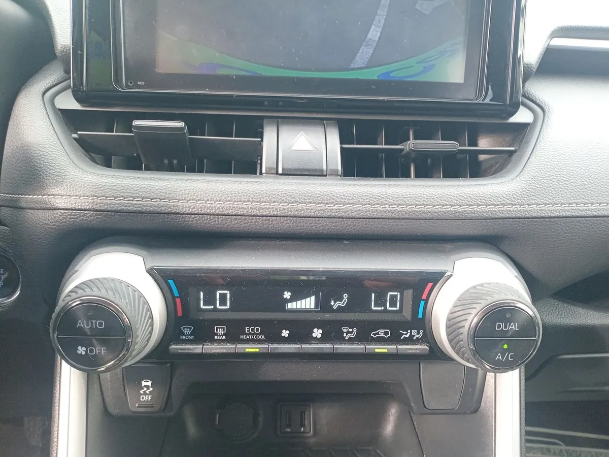 Toyota Rav 4 2.0 Xle 4x2 Cvt At 5p año 2020