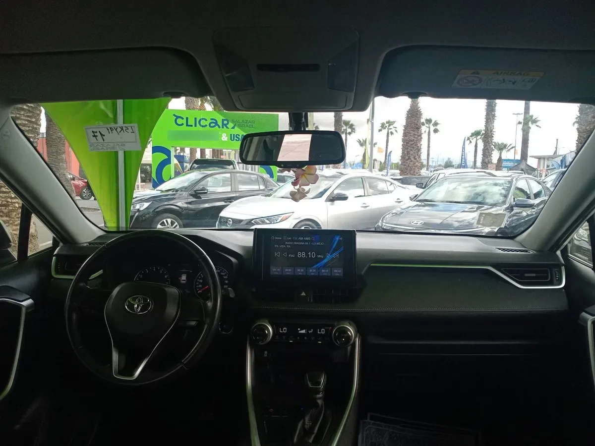 Toyota Rav 4 2.0 Xle 4x2 Cvt At 5p año 2020