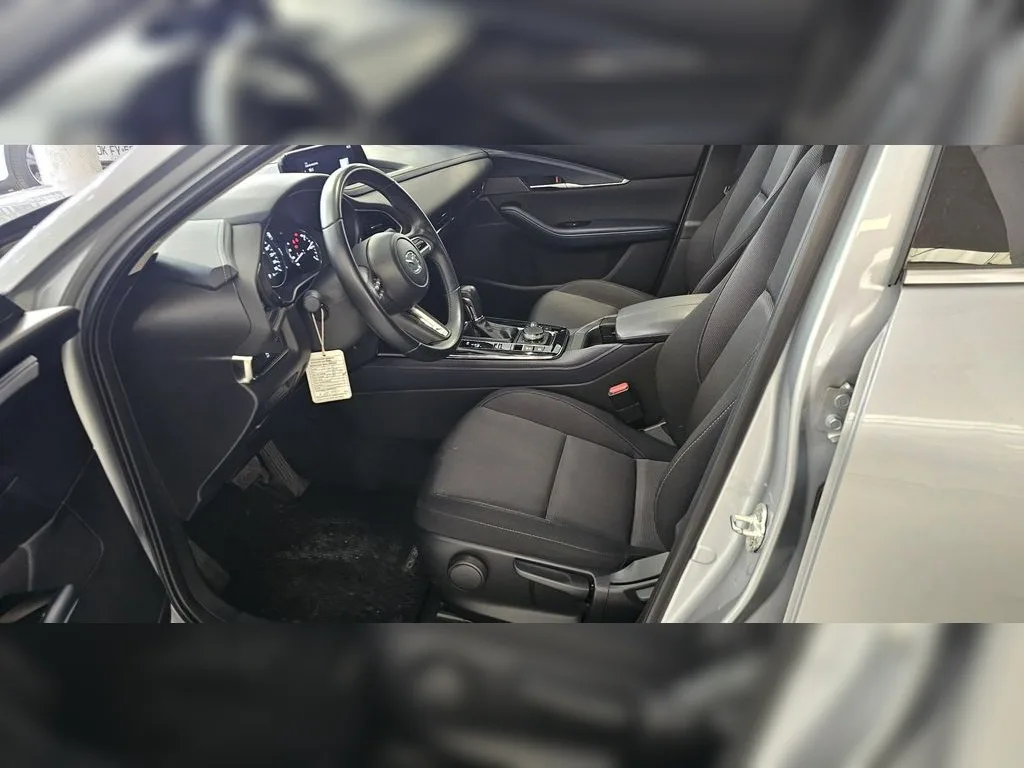 Mazda 121 Cx-30 2.0 V 7g At año 2024