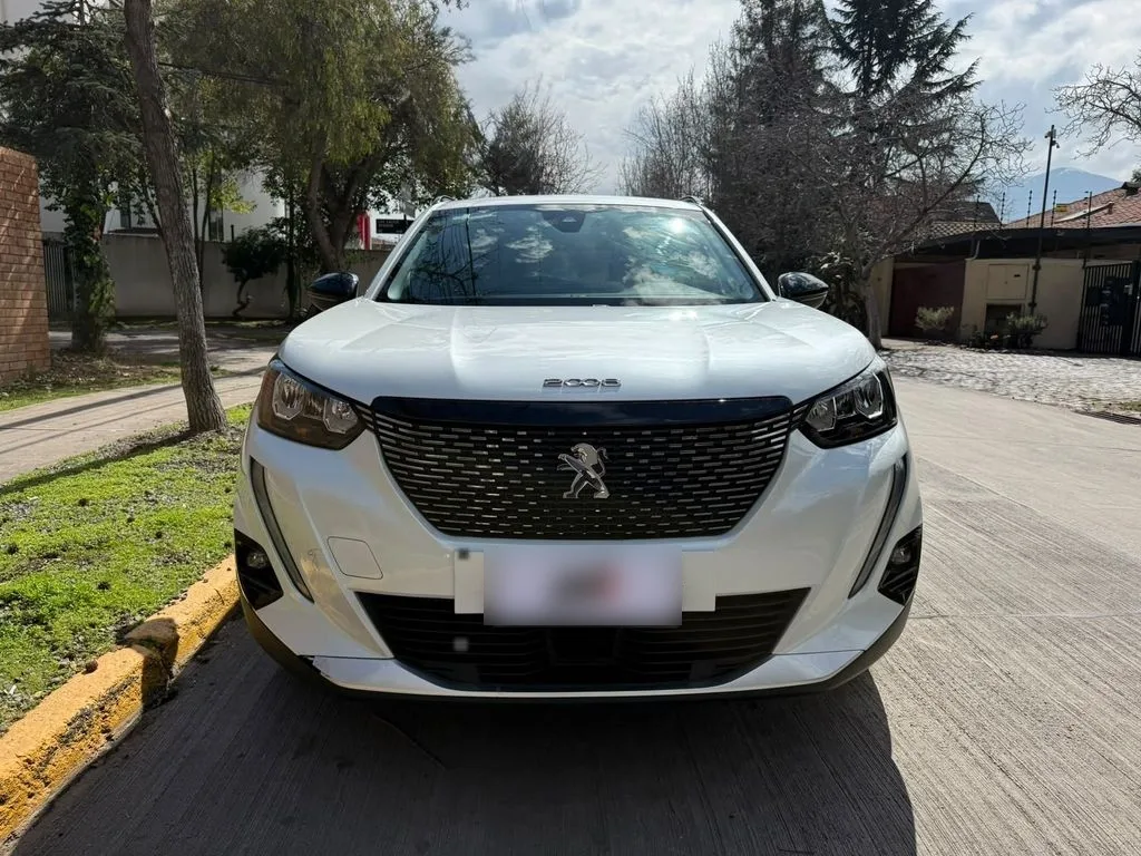 Peugeot 2008 130 Eat8 1.2 Aut año 2022