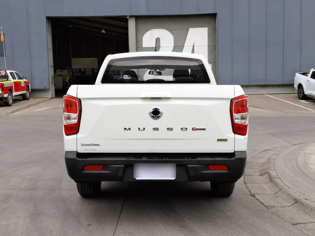 Ssangyong Grand Musso Grand Musso 2.2 4x2 Mt Full-Ql612 año 2023