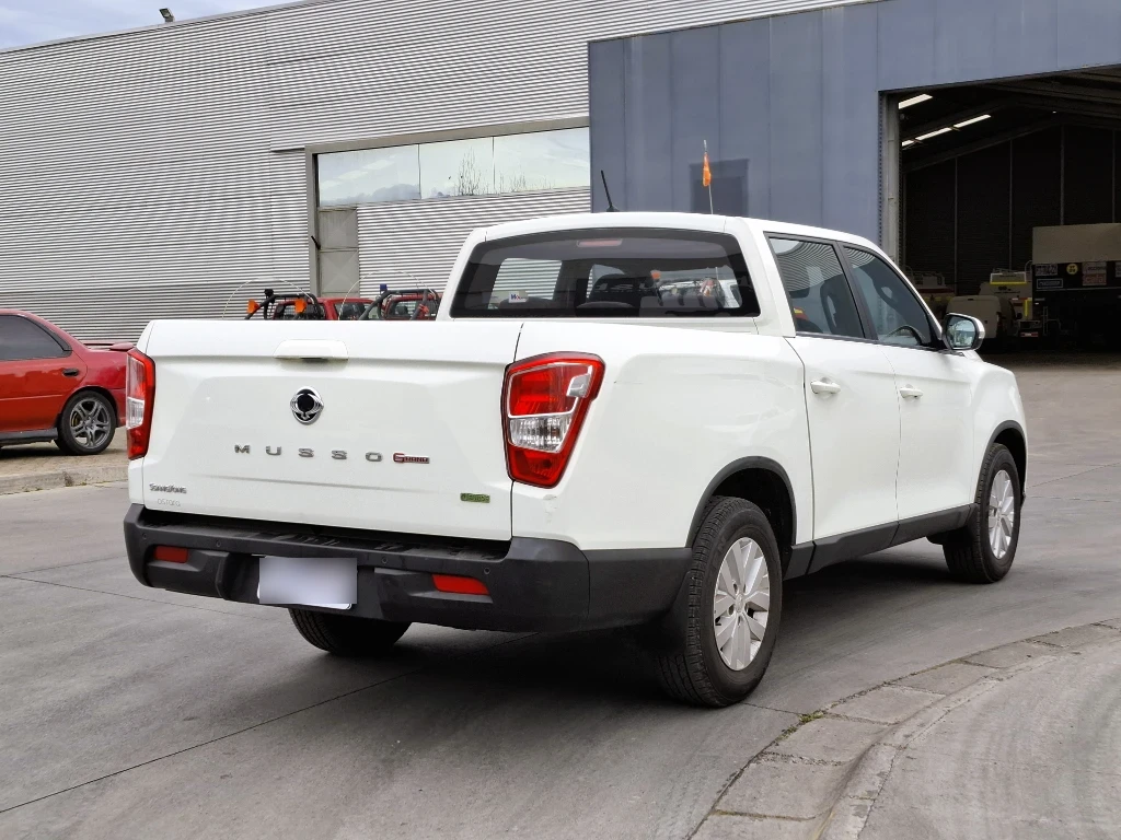 Ssangyong Grand Musso Grand Musso 2.2 4x2 Mt Full-Ql612 año 2023
