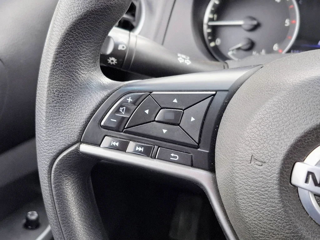 Nissan Navara Navara Dc 4x4 2.3 Tdi Se año 2023