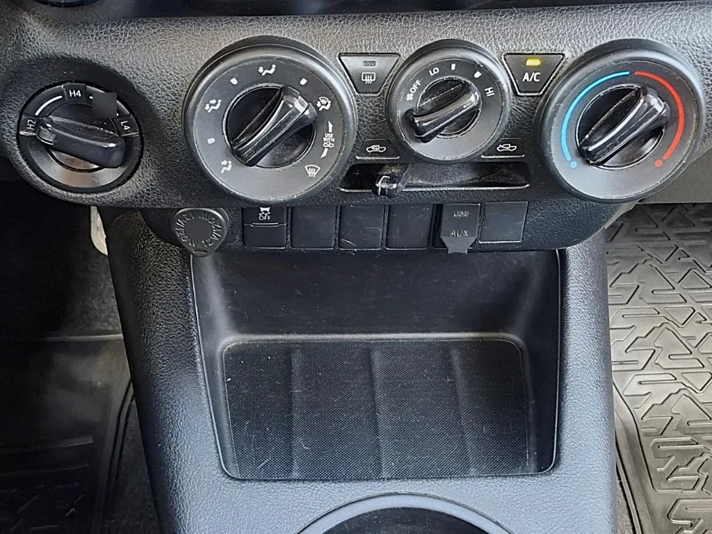 Toyota Hilux Hilux Dc 4x4 2.4 D Dx Mt año 2024