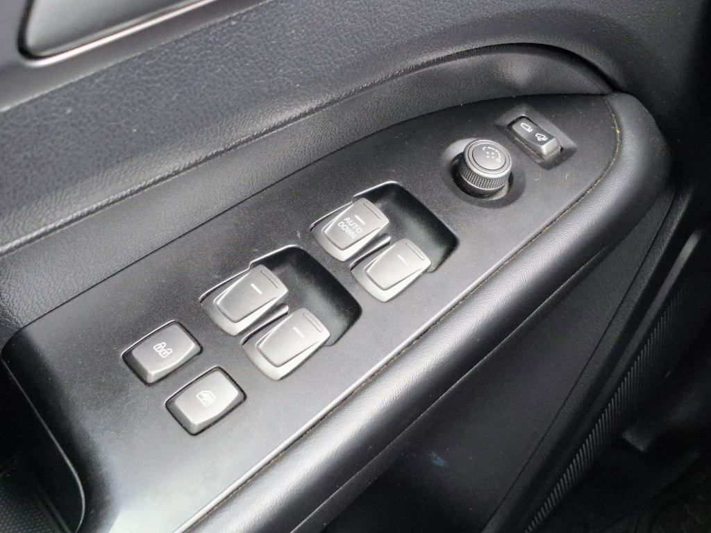 Ssangyong Grand Musso Grand Musso 2.2 4x2 Mt Full-Ql612 año 2023