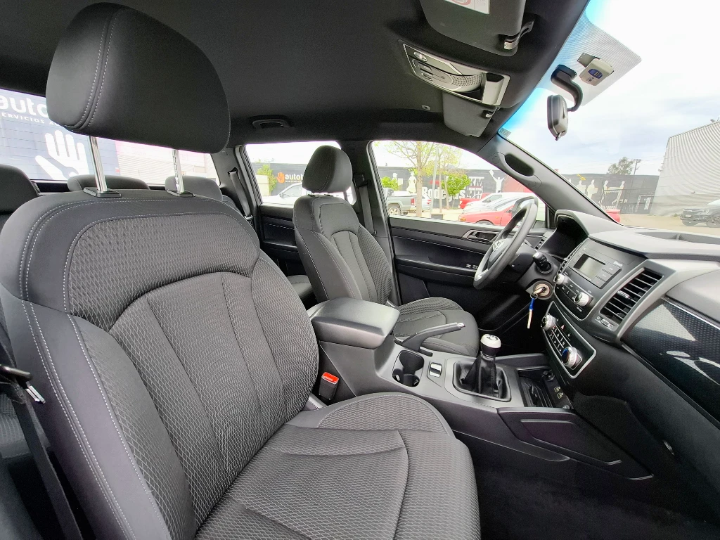 Ssangyong Grand Musso Grand Musso 2.2 4x2 Mt Full-Ql612 año 2023