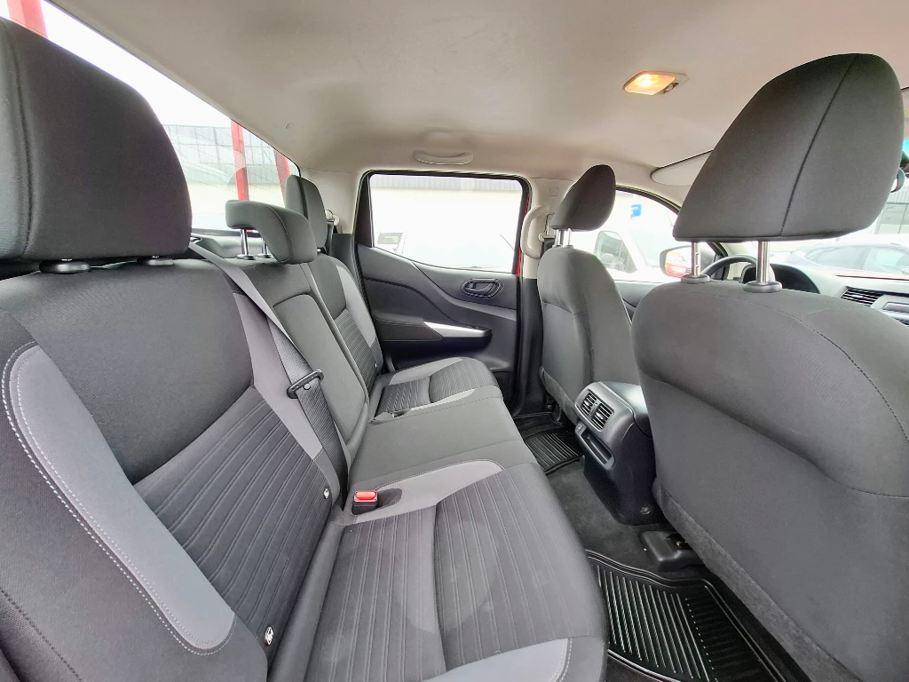 Nissan Navara Navara Dc 4x4 2.3 Tdi Se año 2023