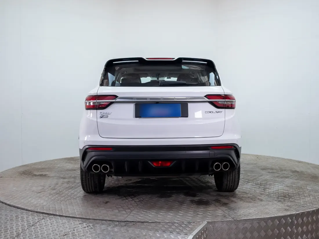 Geely Coolray 1.5 Exclusive 7dct At año 2022