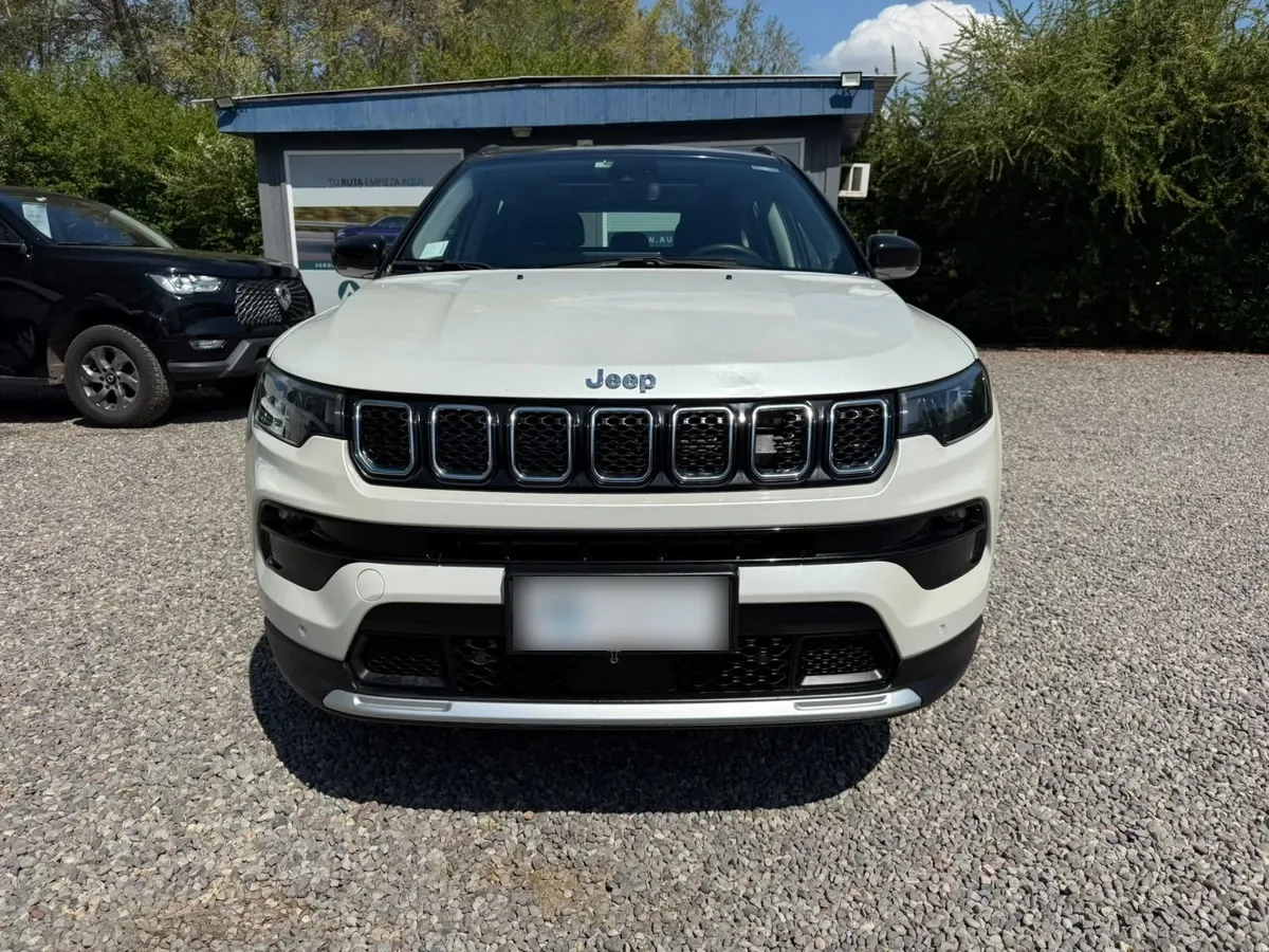JEEP COMPASS  año 2024