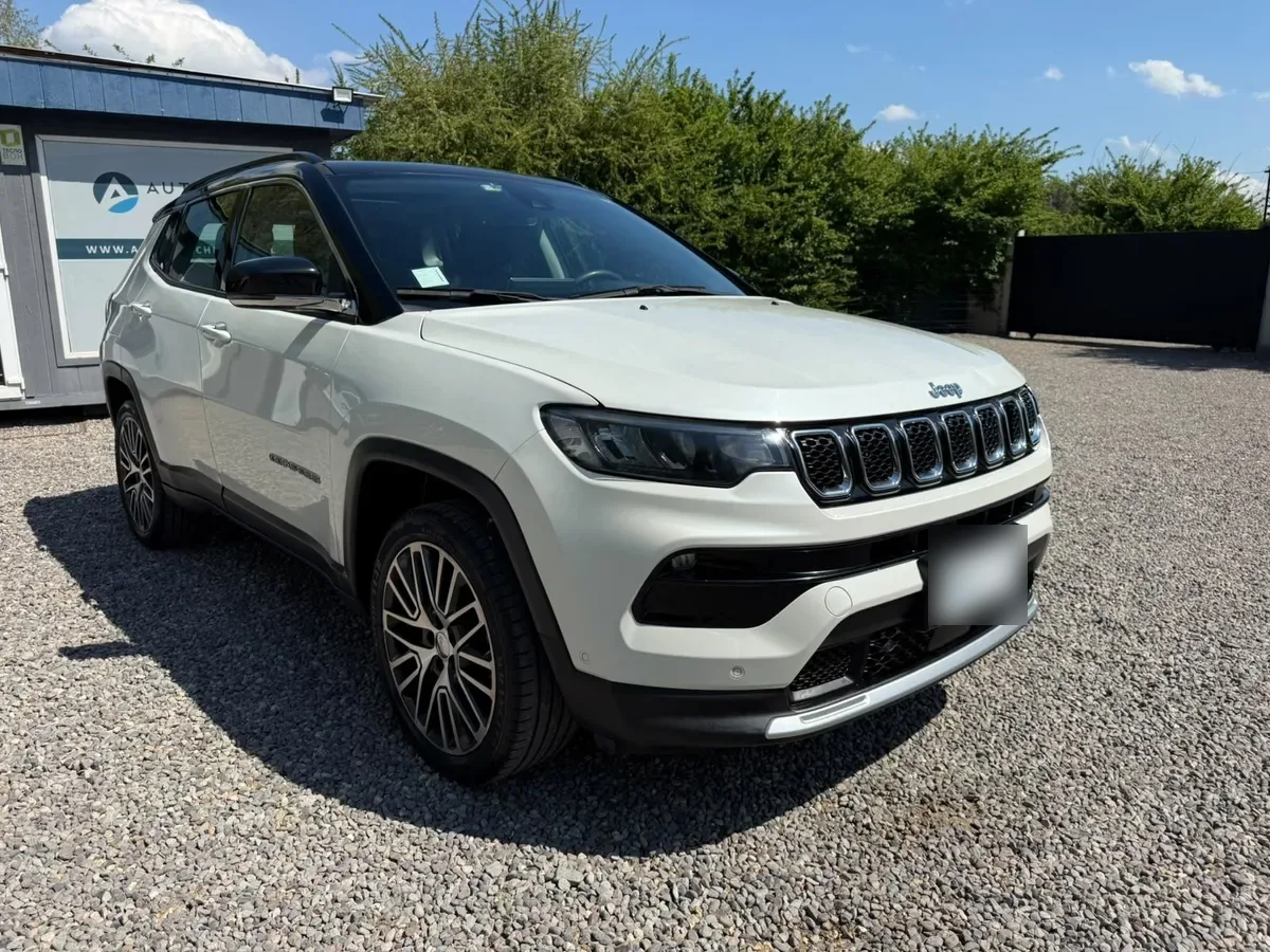 JEEP COMPASS  año 2024