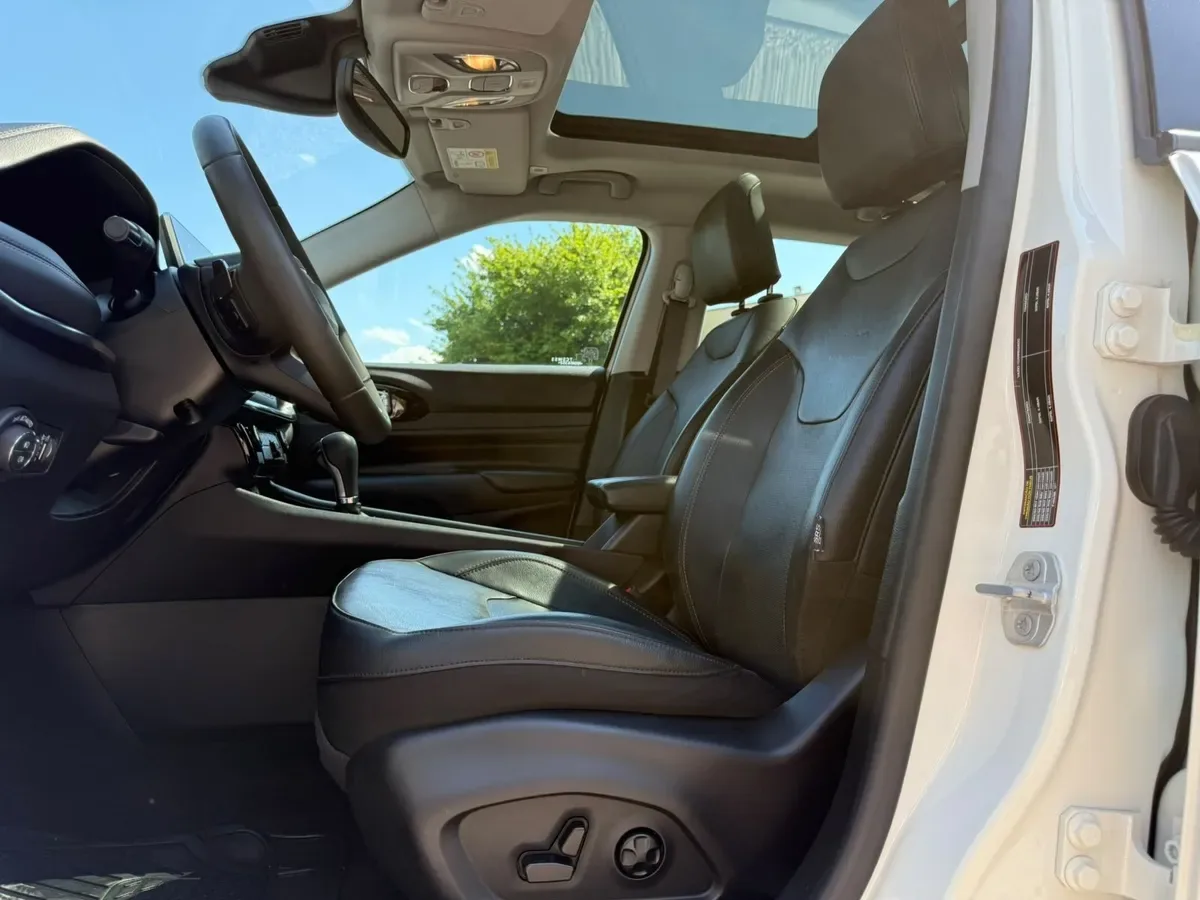 JEEP COMPASS  año 2024
