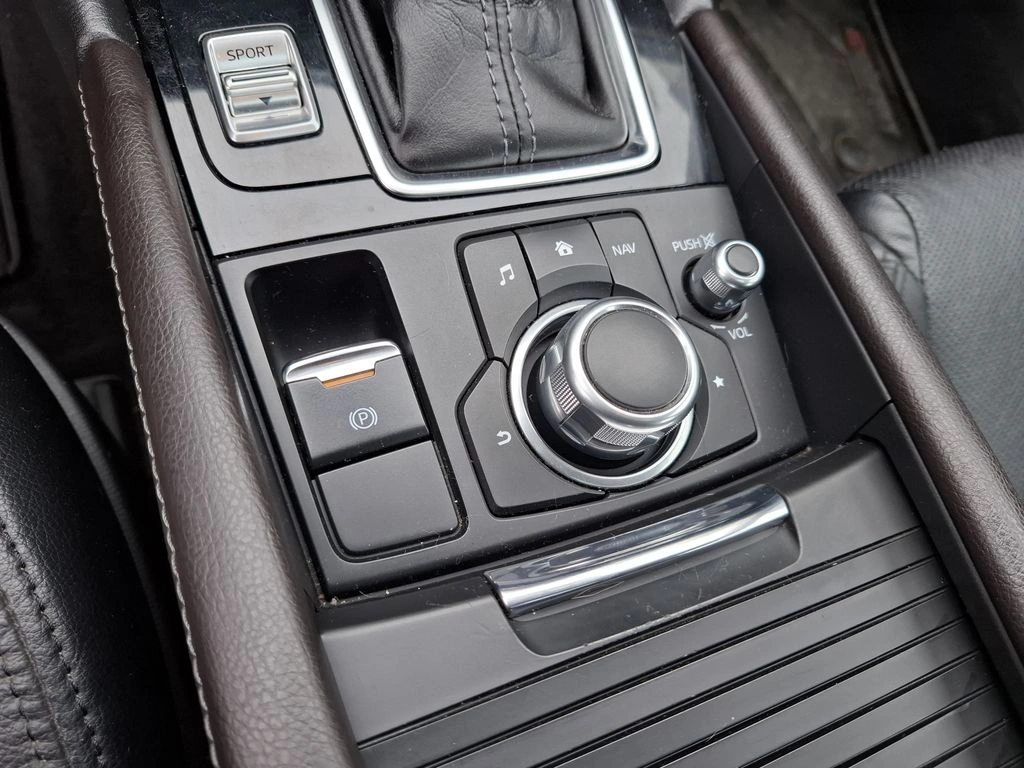 Mazda 3 Sport 2.5 Gt Sport 4x2 Hb Audio Bose 6at 5p año 2018