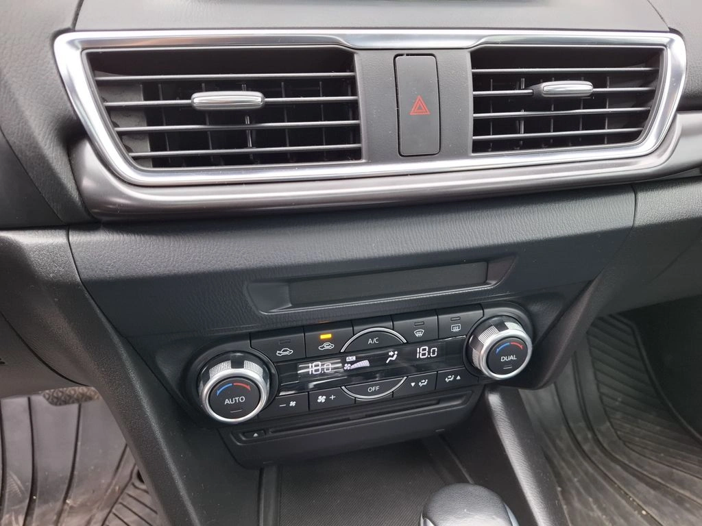 Mazda 3 Sport 2.5 Gt Sport 4x2 Hb Audio Bose 6at 5p año 2018