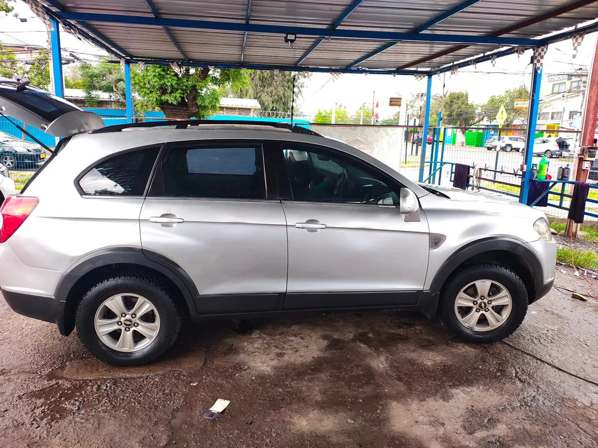 CHEVROLET CAPTIVA 2.0 Ls 4ab Mt Diesel año 2010
