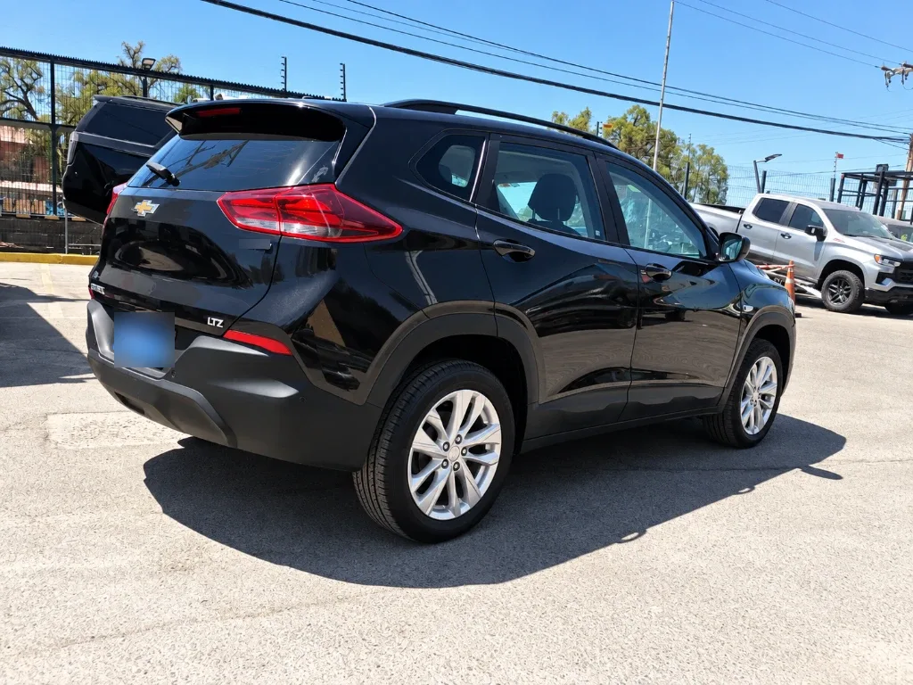 Chevrolet Tracker 1.2t Ltz R 4x2 At 5p año 2025