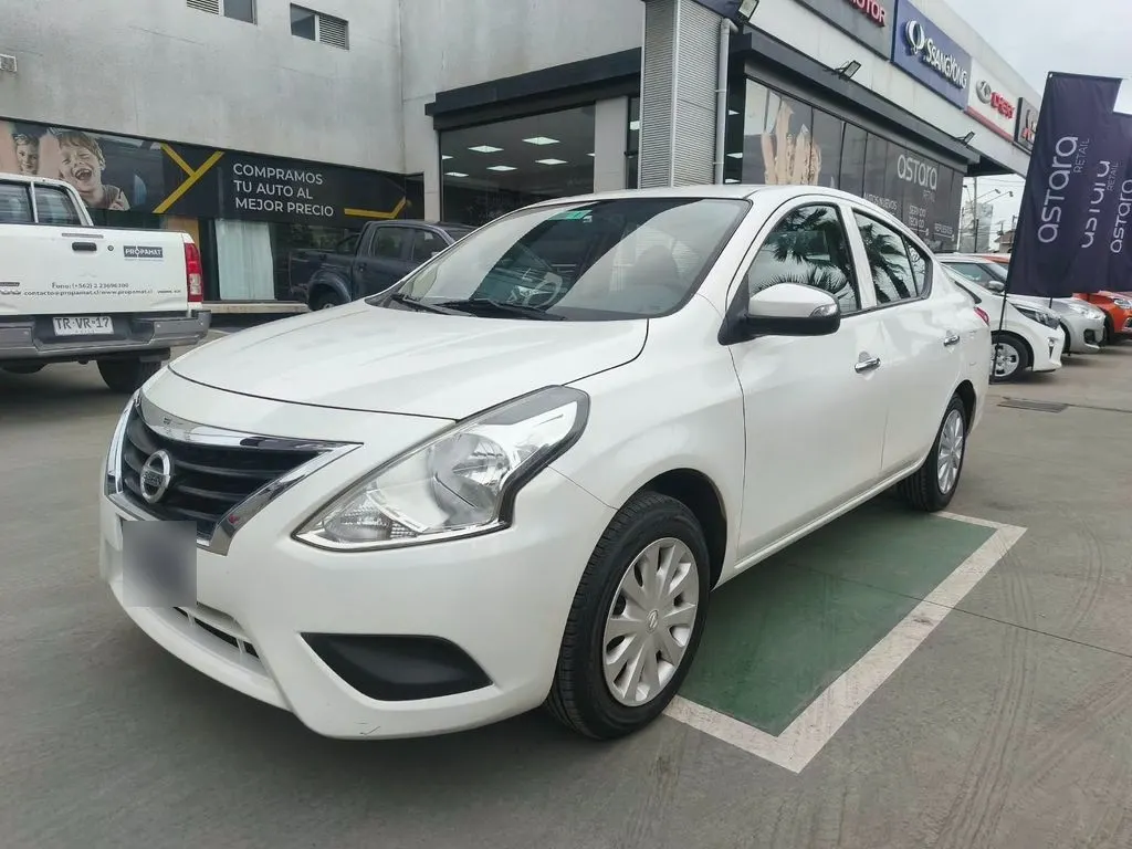 Nissan Versa Sense 1.6 At año 2021