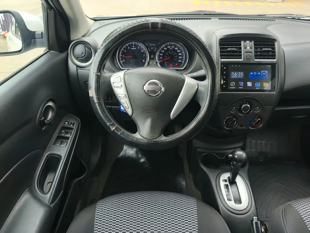 Nissan Versa Sense 1.6 At año 2021