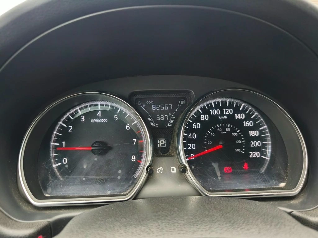 Nissan Versa Sense 1.6 At año 2021