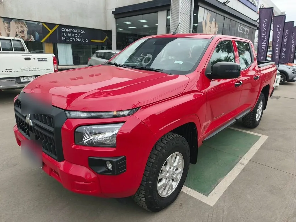 Mitsubishi L200 Katana Xrt 2.4 Mt 4x4 año 2024