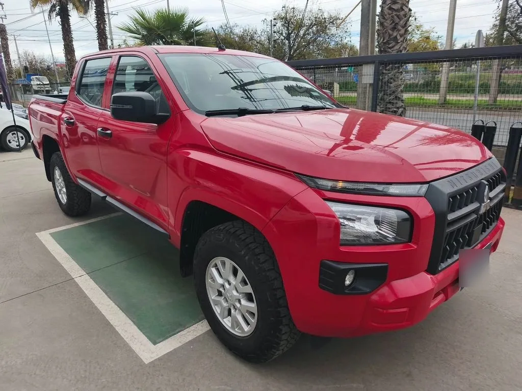 Mitsubishi L200 Katana Xrt 2.4 Mt 4x4 año 2024