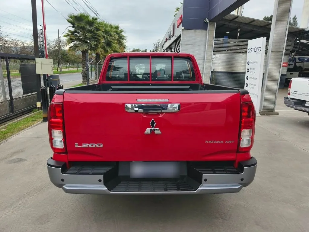 Mitsubishi L200 Katana Xrt 2.4 Mt 4x4 año 2024
