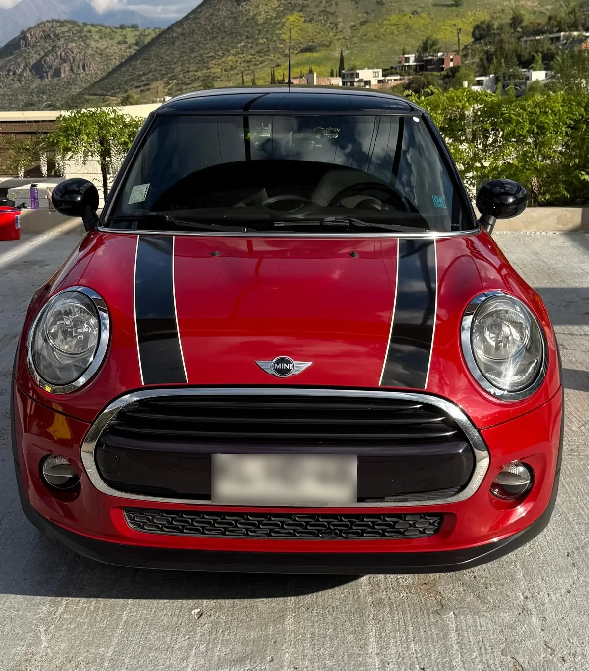MINI F56 1.5 Black Mt año 2018