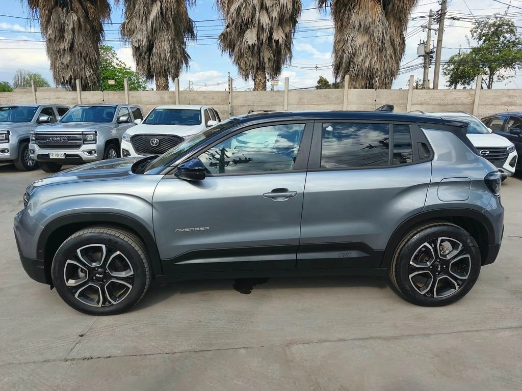 Jeep Avenger Summit 1.2 Hev año 2025