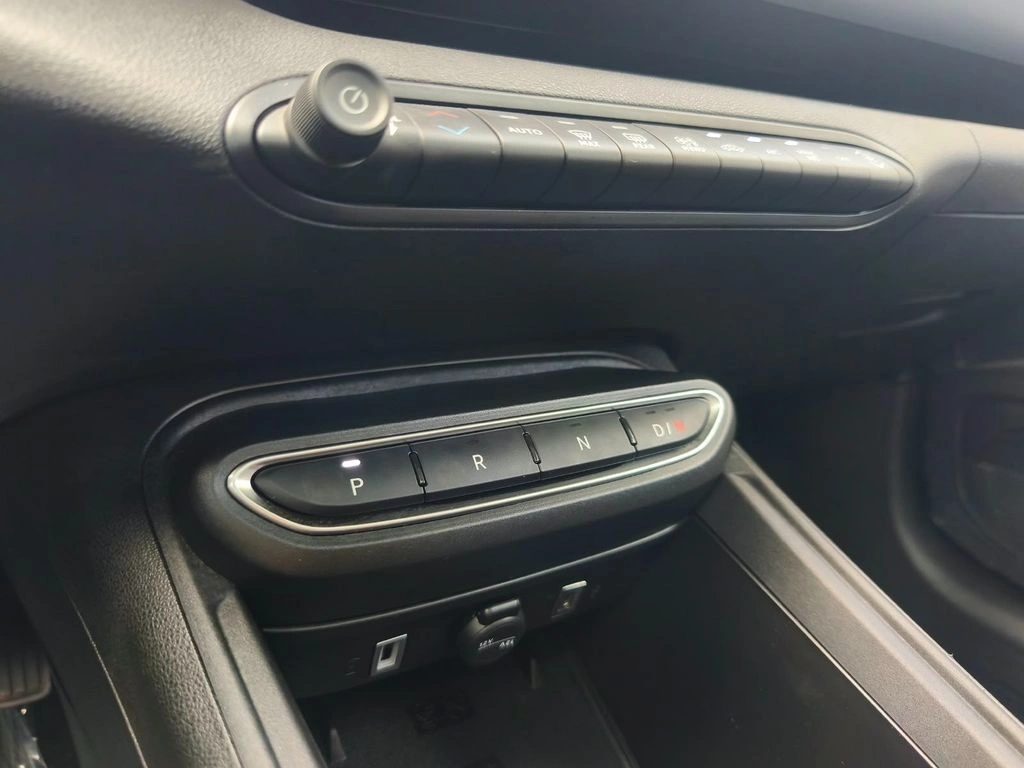 Jeep Avenger Summit 1.2 Hev año 2025